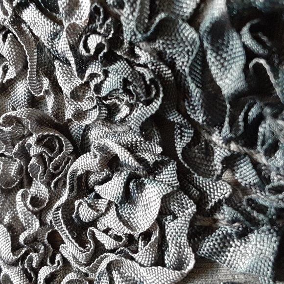 Mezon deep-scoop neck, 3/4 length sleeve knit top, popular item. Buy it now! - Picture 8 of 10